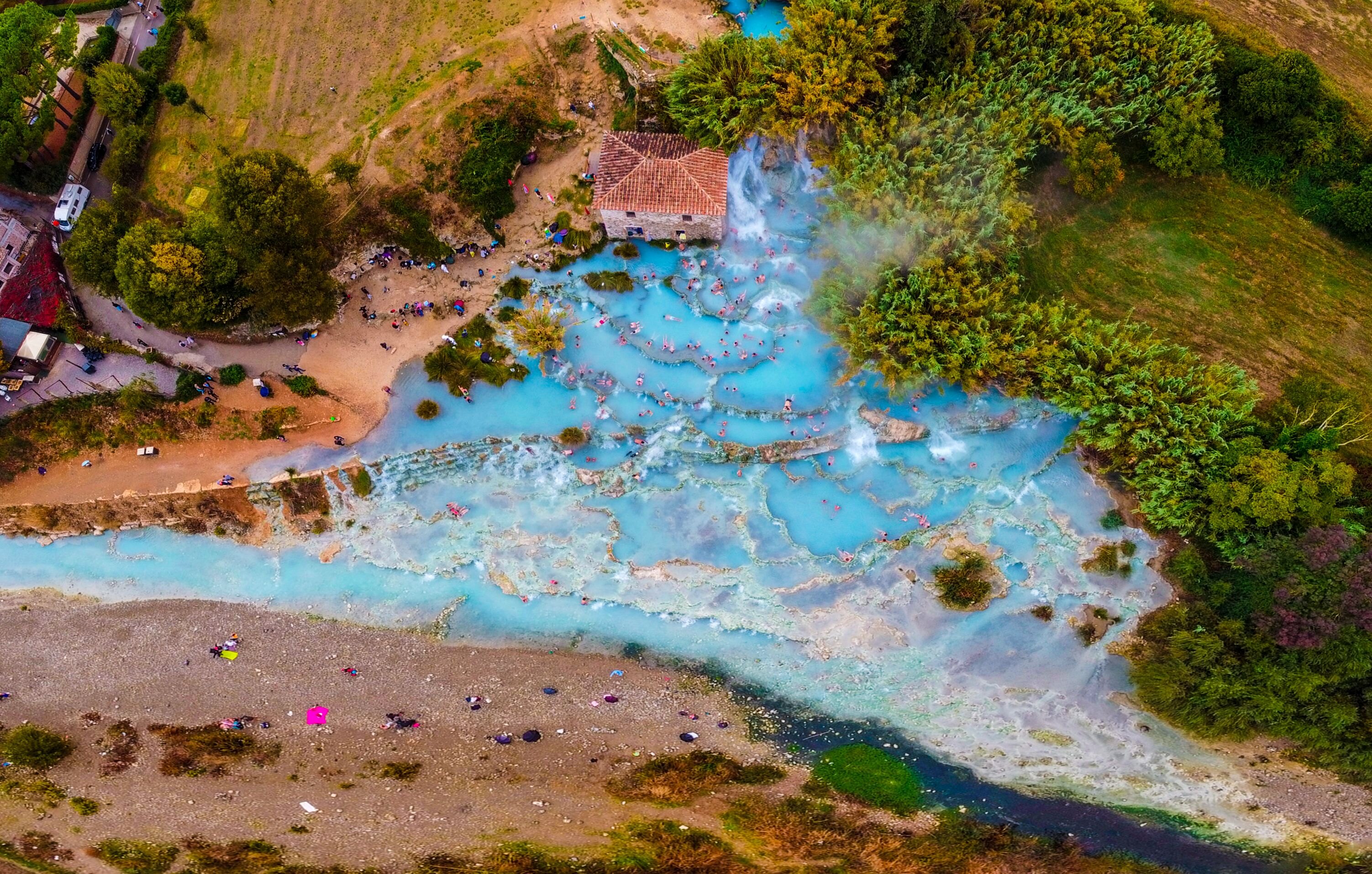 Soaking at Saturnia, free and paid